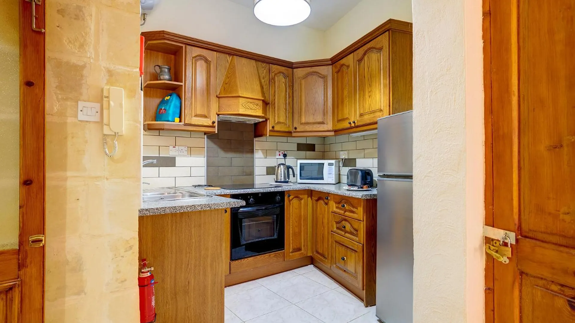 Traditional Maltese Townhouse, Roof Terrace And Views Senglea