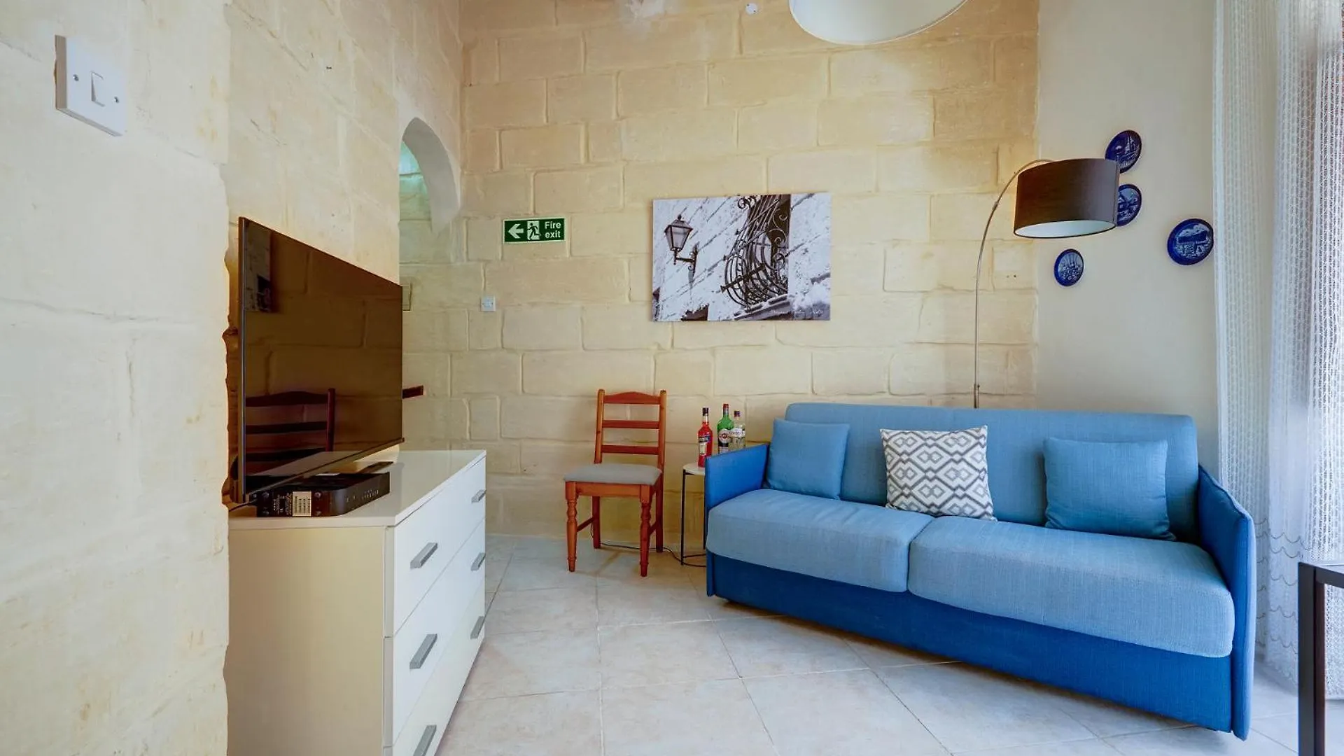 Traditional Maltese Townhouse, Roof Terrace And Views Senglea Apartment