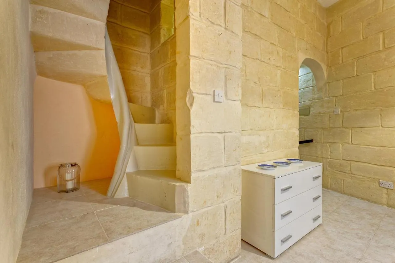 Traditional Maltese Townhouse, Roof Terrace And Views Senglea Malta