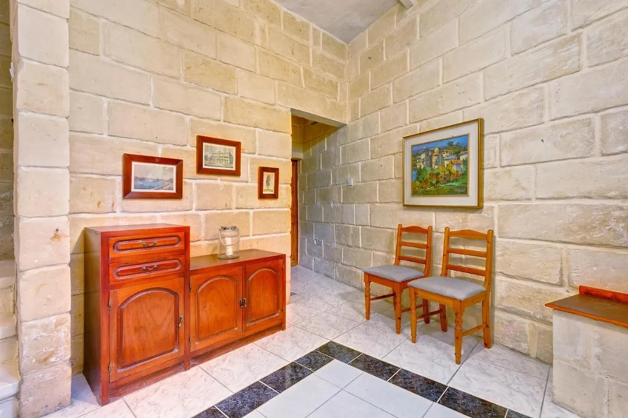 Traditional Maltese Townhouse, Roof Terrace And Views Senglea 0*,  Malta