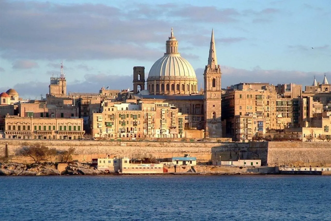 Traditional Maltese Townhouse, Roof Terrace And Views Senglea